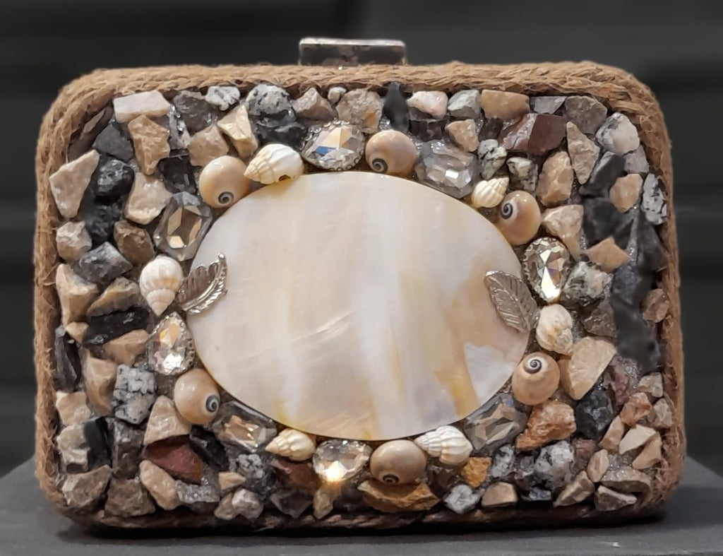 New Trending Kundan Clutches