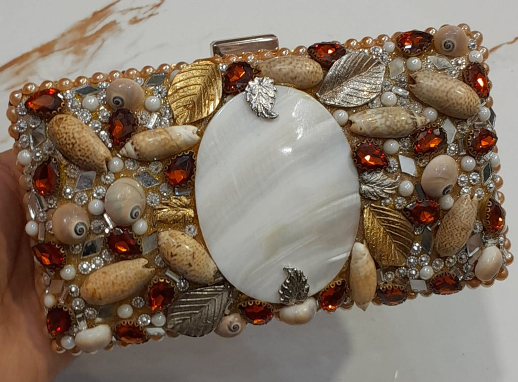 New Trending Kundan Clutches