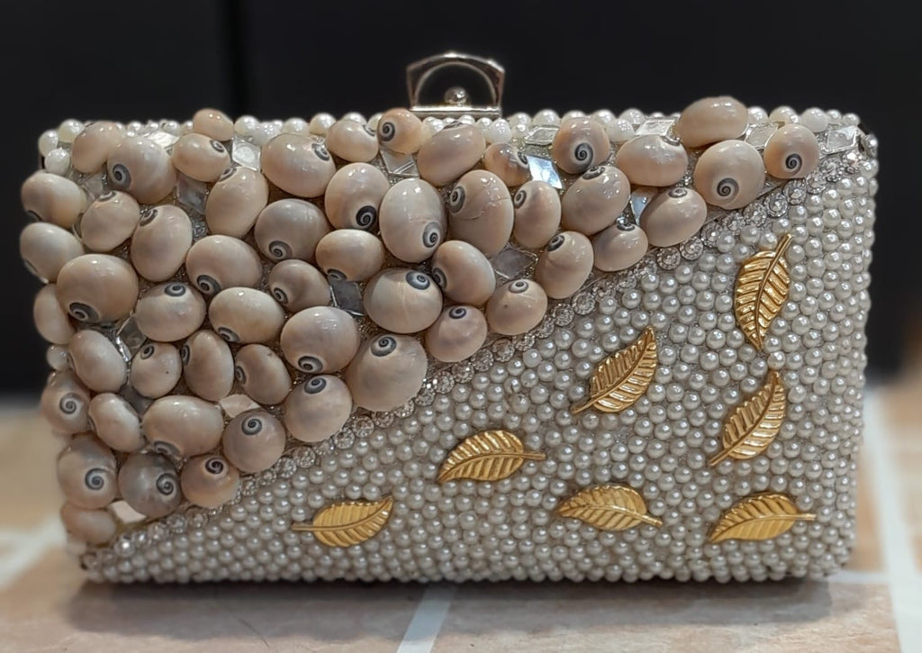 New Trending Kundan Clutches