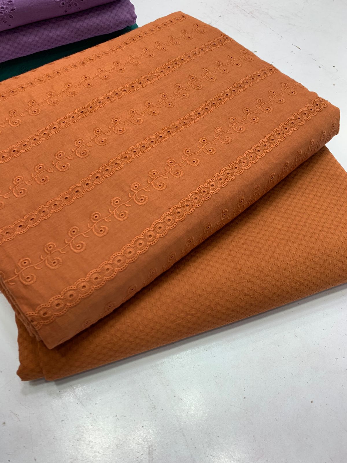 Pure Lawn Chicken Kari 2 Pcs Suit