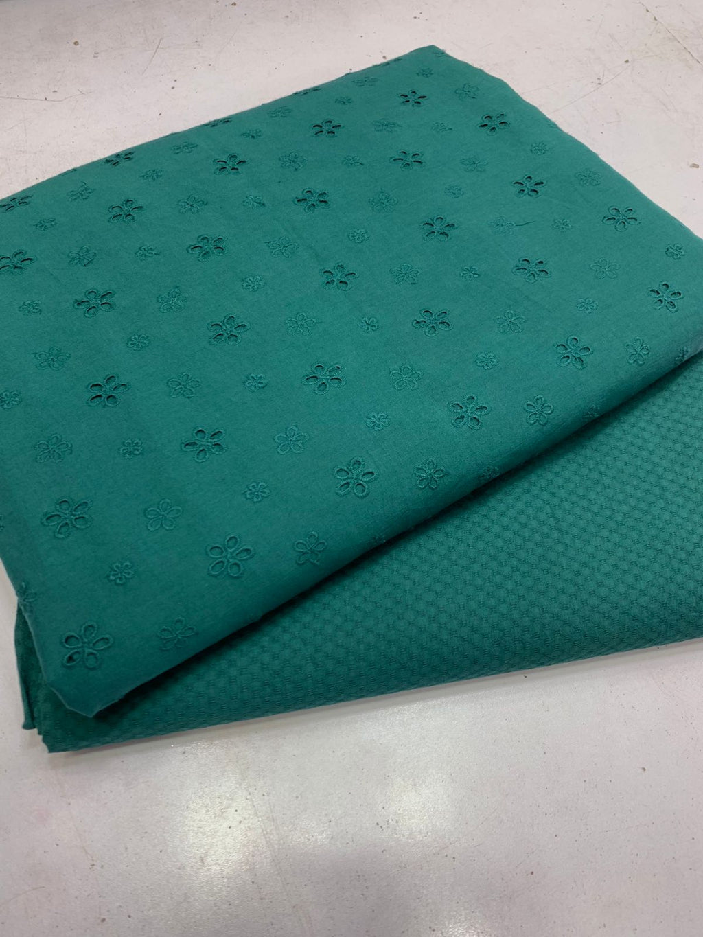 Pure Lawn Chicken Kari 2 Pcs Suit