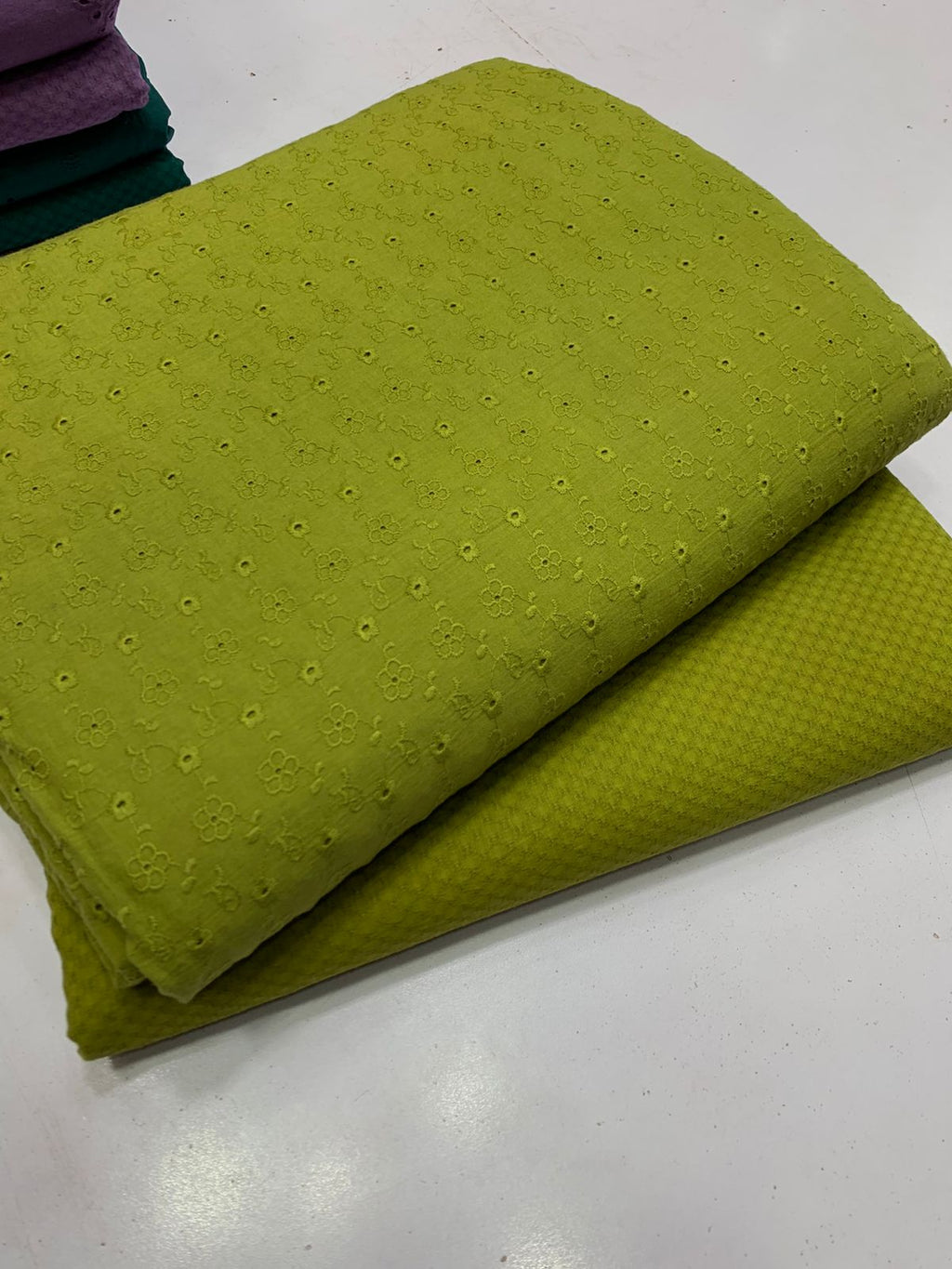 Pure Lawn Chicken Kari 2 Pcs Suit