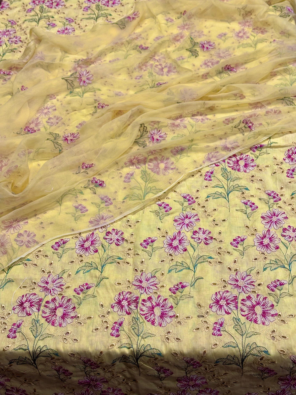 Bareeze Unstitched Suits