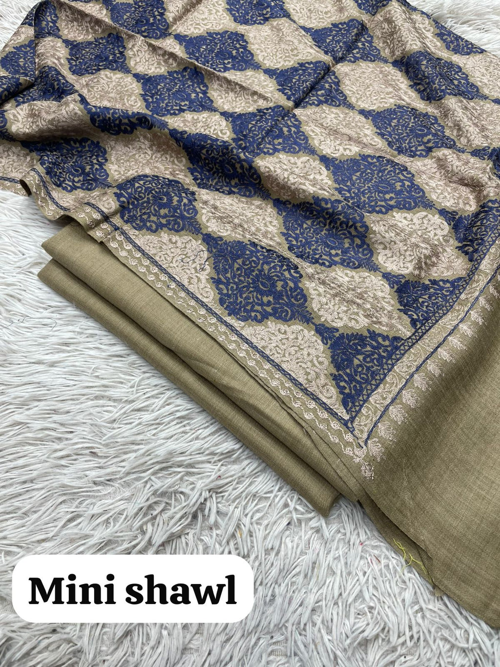 Pashmina 3 Pcs Suit With Embroidered Mini Shawl