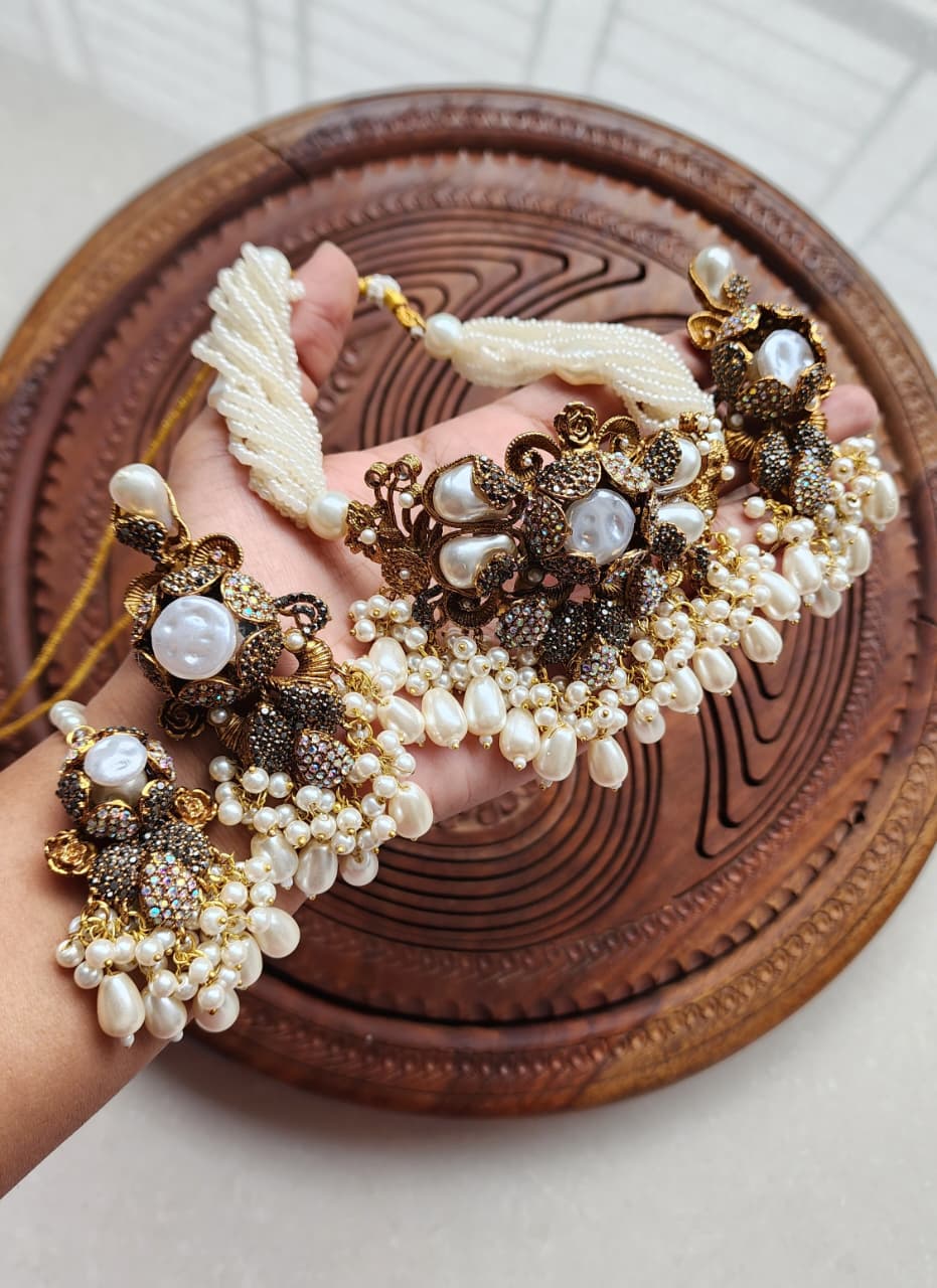 Designer Collection Handmade Turkish With Mother Pearl Chokkar Set