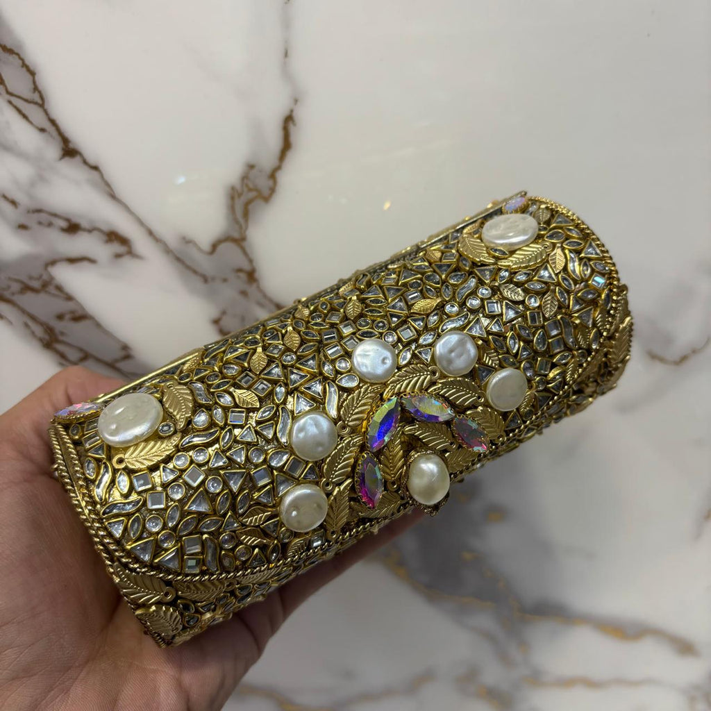 New Trending Kundan Clutches