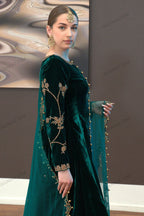 GULNAAZ KHAN VELVET UNSTITCH