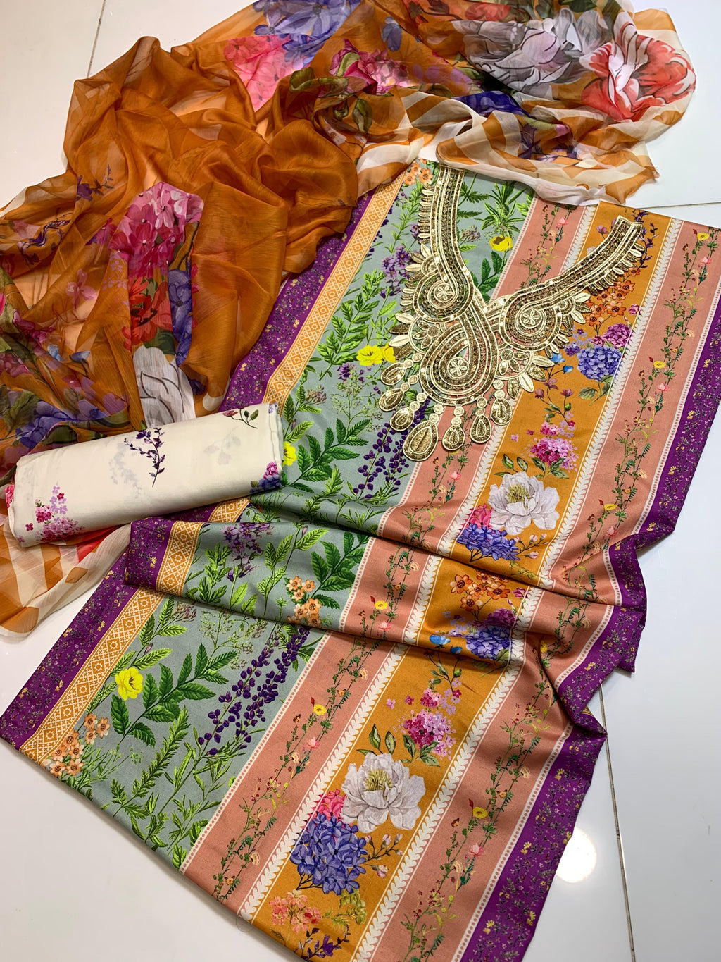 DIGITAL PRINTED EXCLUSIVE 3 PCS SWISS LAWN SUITS