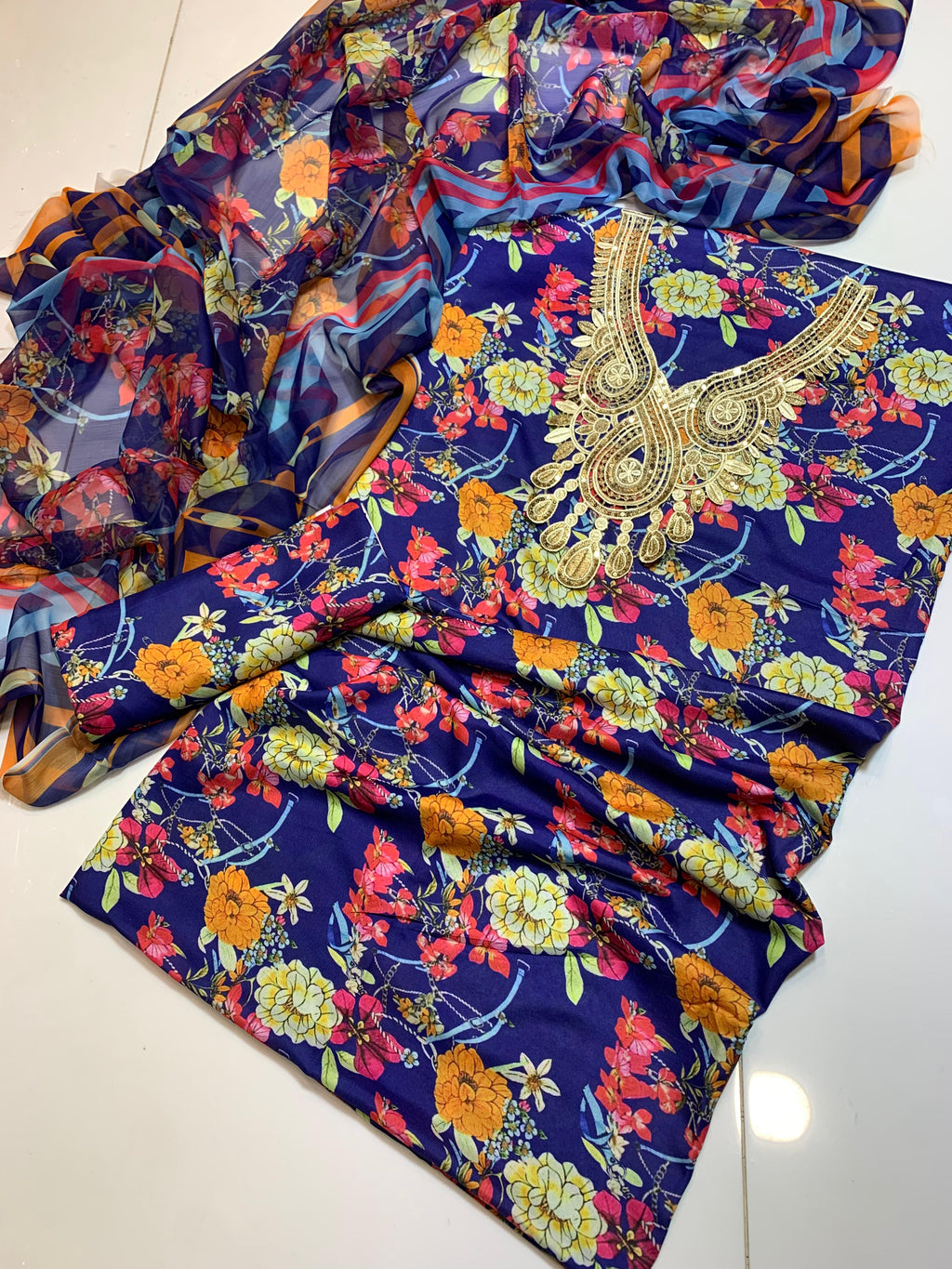 DIGITAL PRINTED EXCLUSIVE 3 PCS SWISS LAWN SUITS