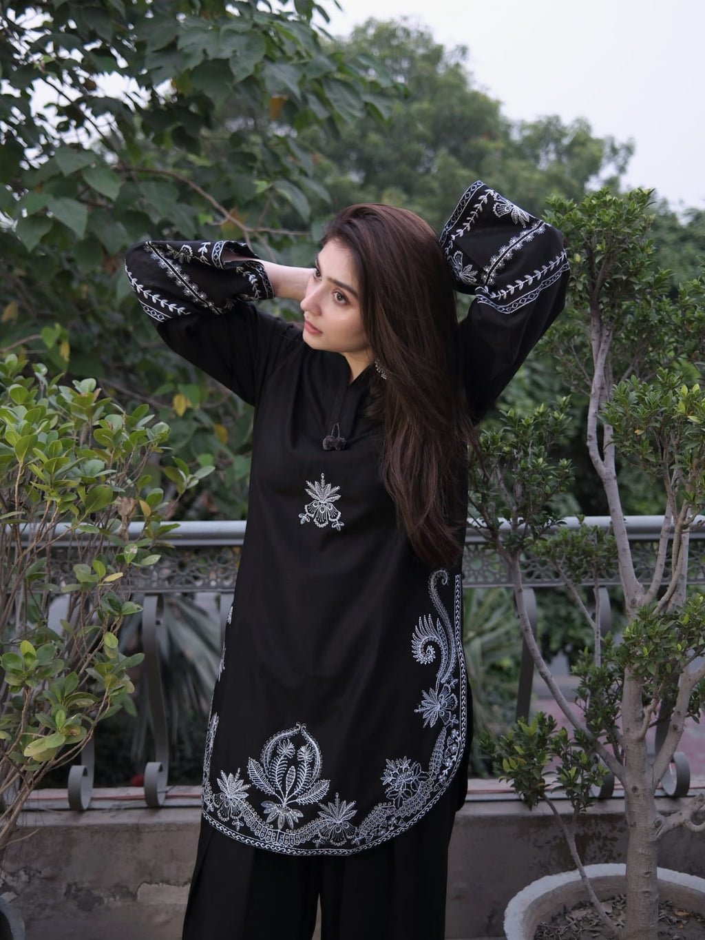 KUNAAR EMBROIDERY 2 PCS (FARSHI)