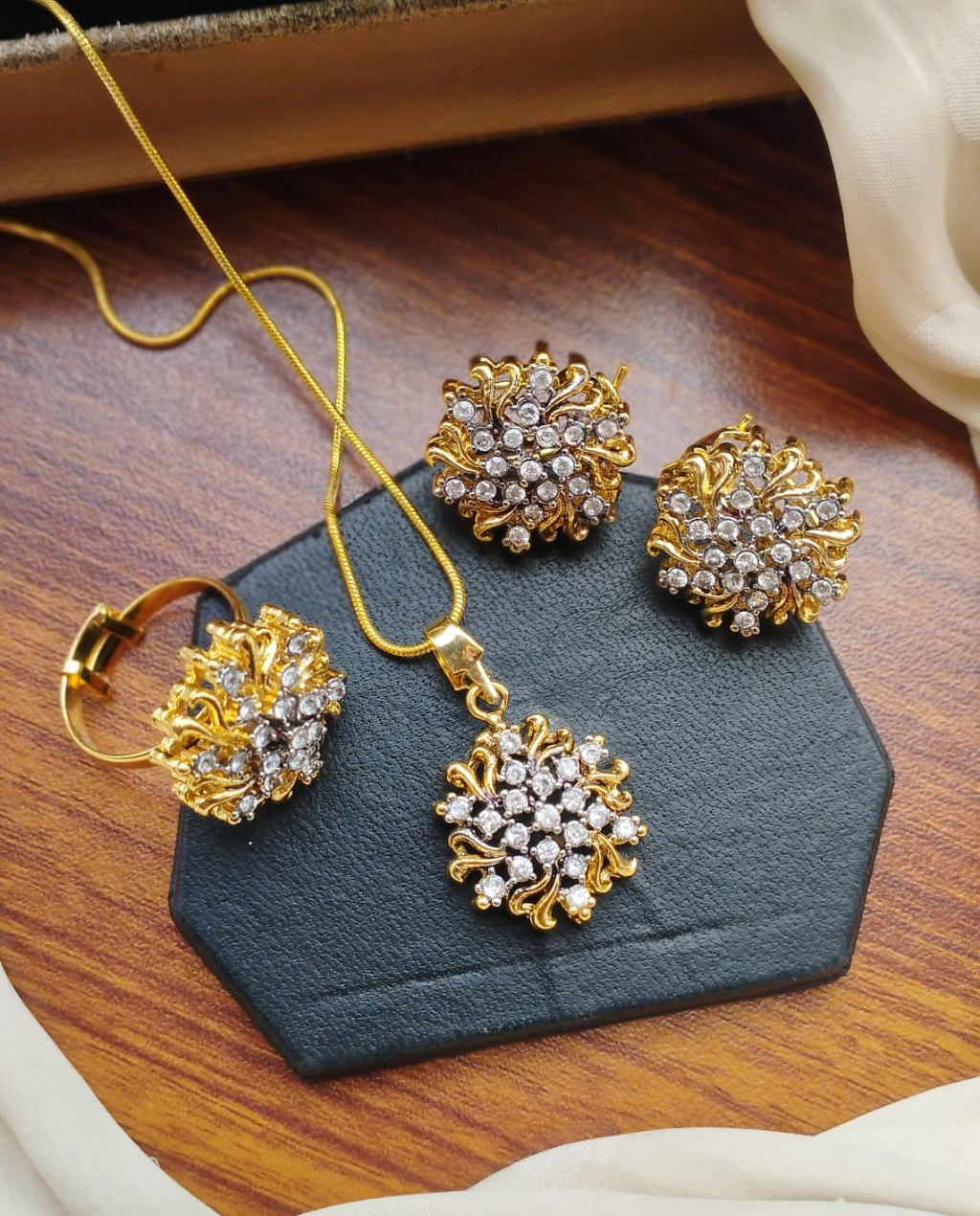 Most Stunning Jadao Combo Set