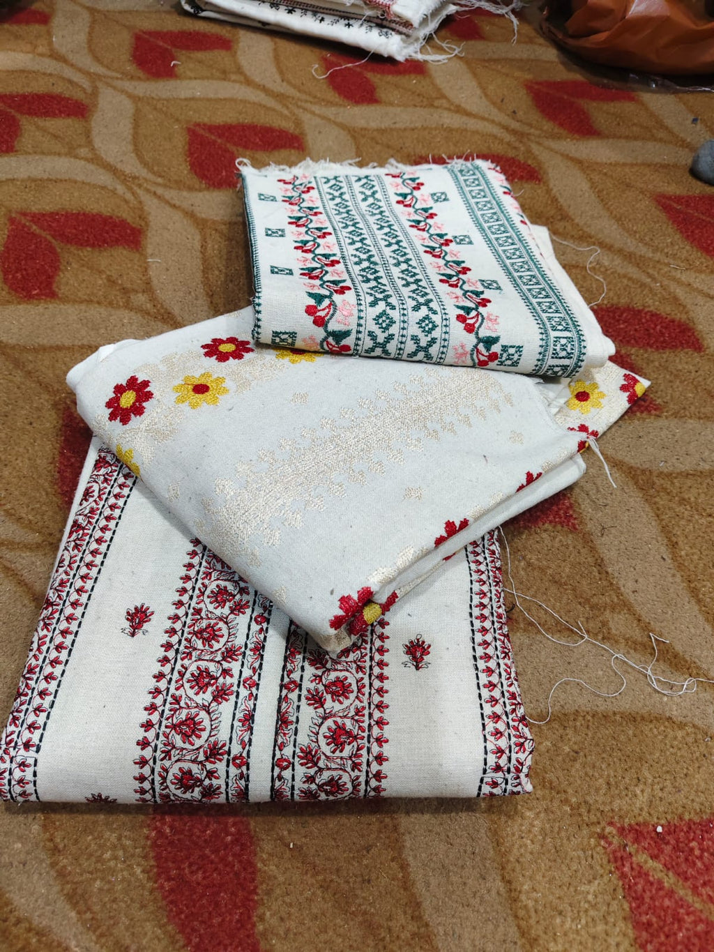 Karandi Embroidery 2 Pc