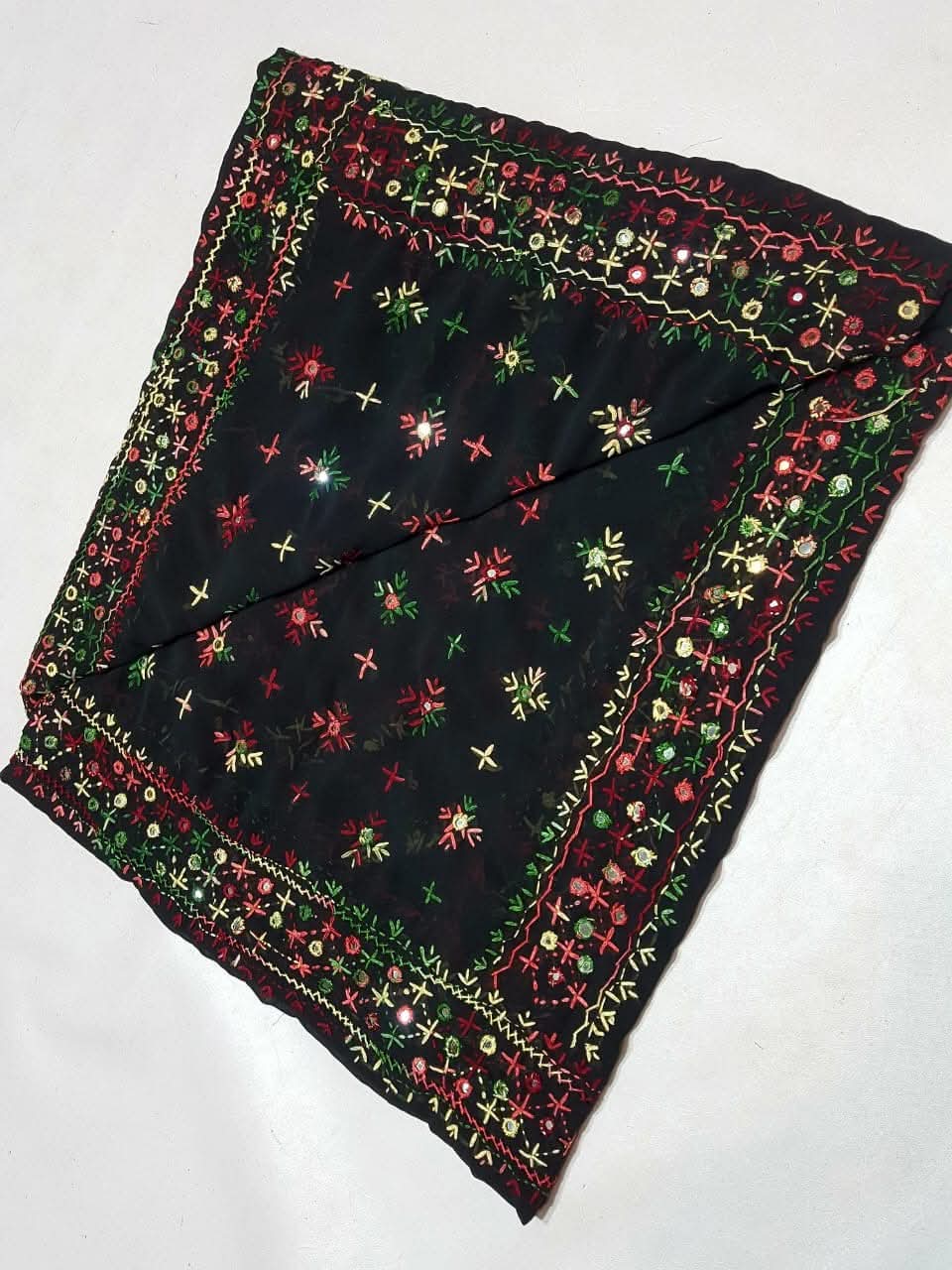 New Designs of Sindhi Jaal Work Chaddars