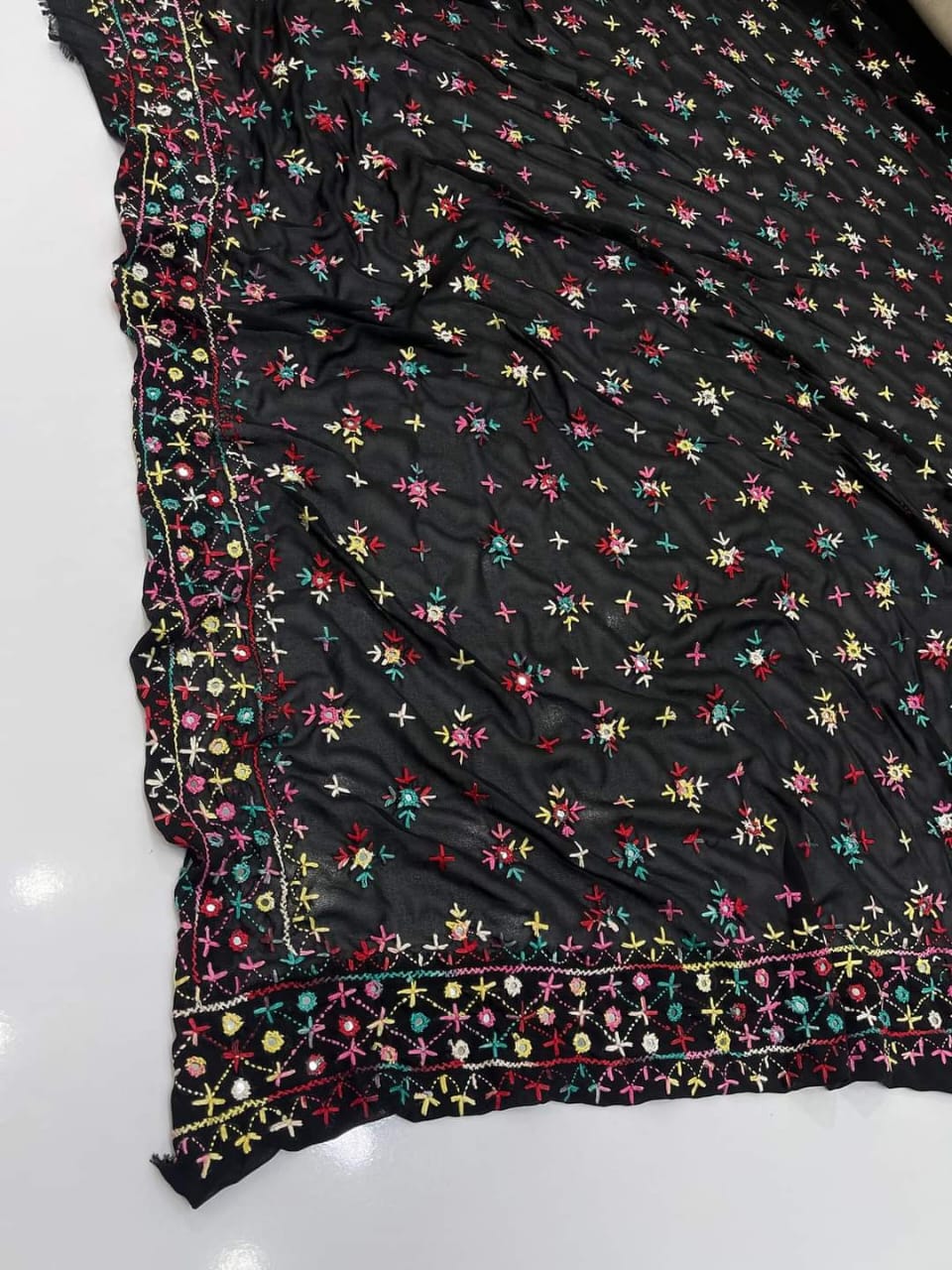 New Designs of Sindhi Jaal Work Chaddars