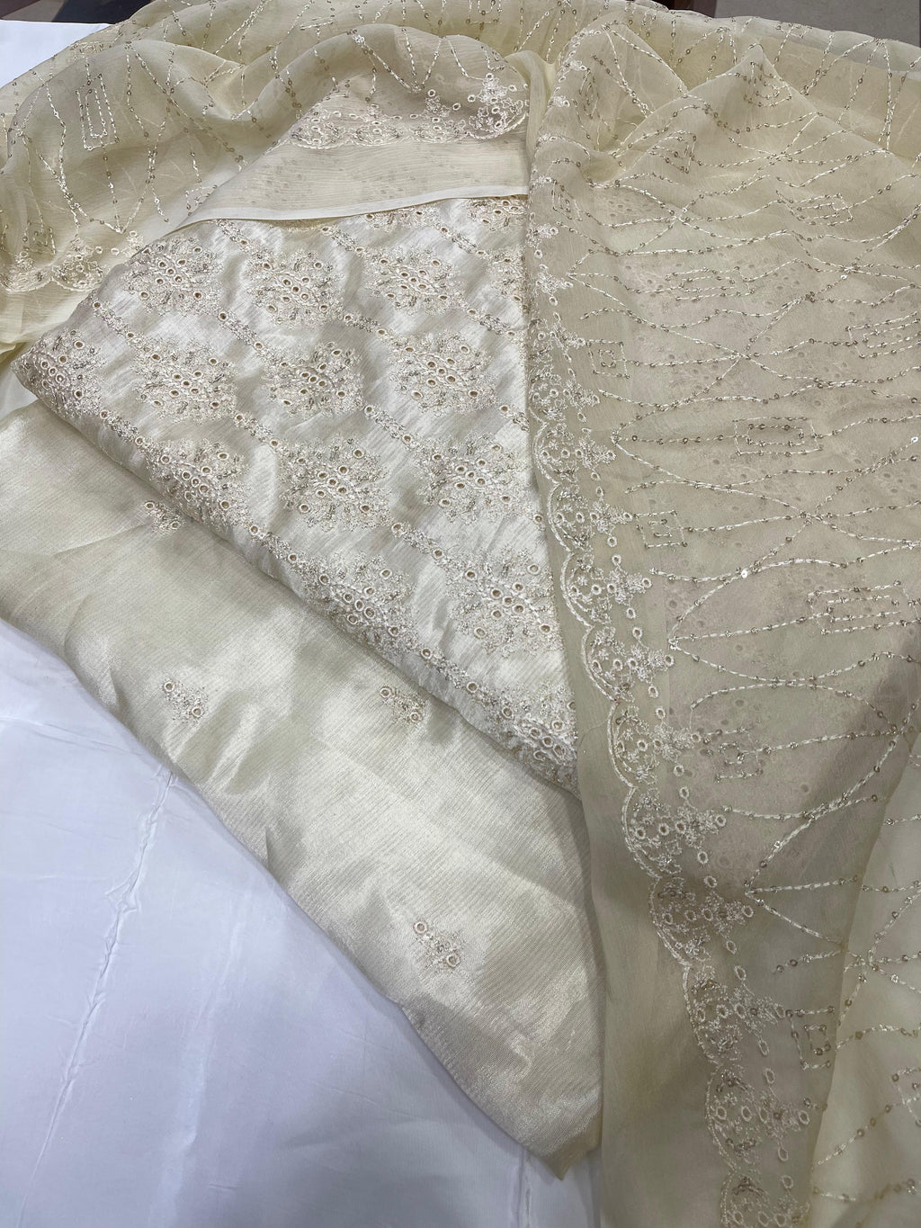 Luxury Chicken Kari 3 Pcs Suit