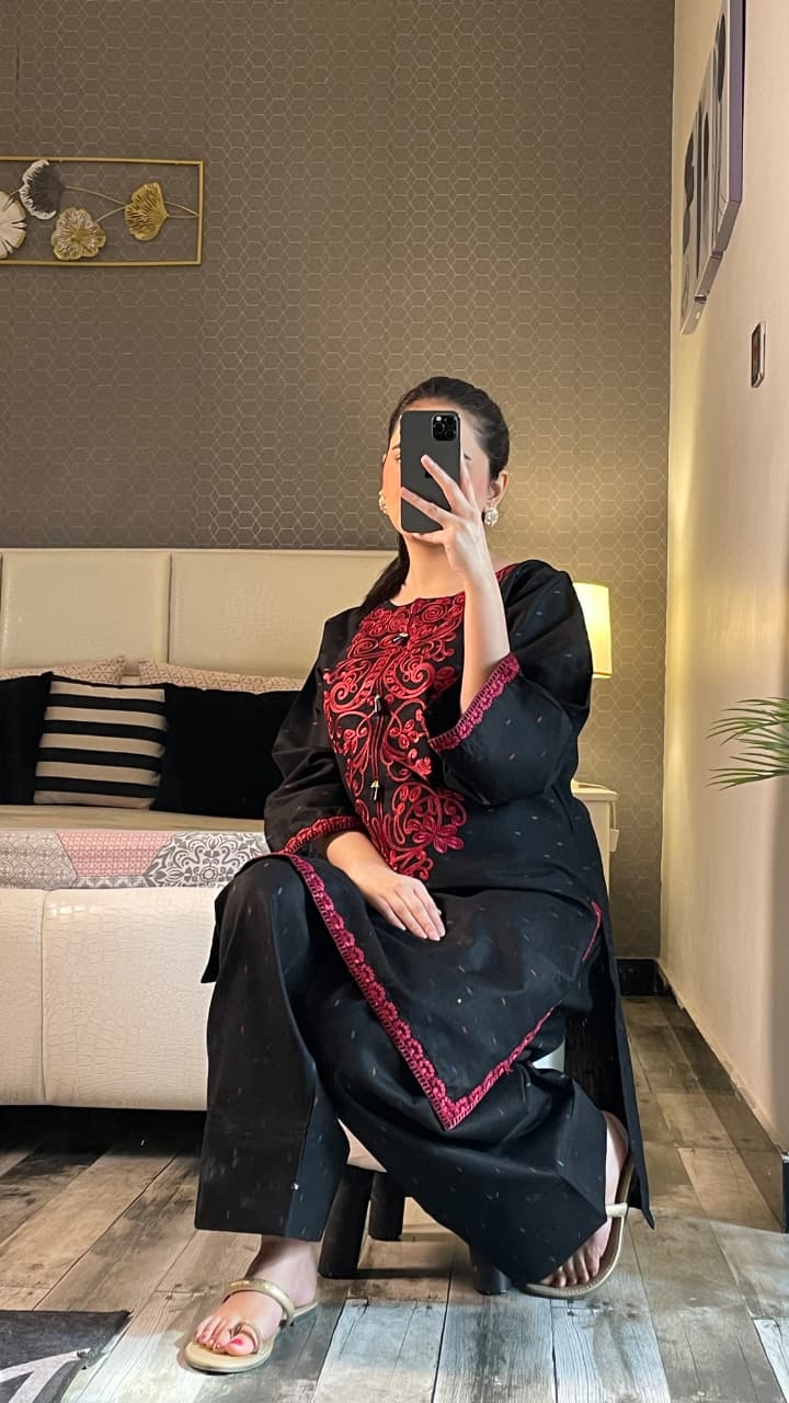 YASMINE EMBROIDERED 2PC (FARSHI)