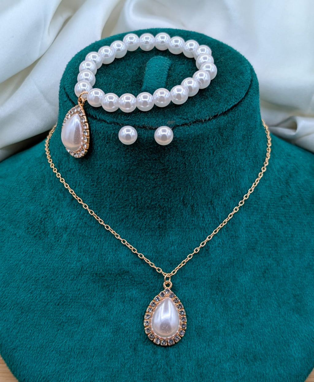 Beautiful Pendant sets