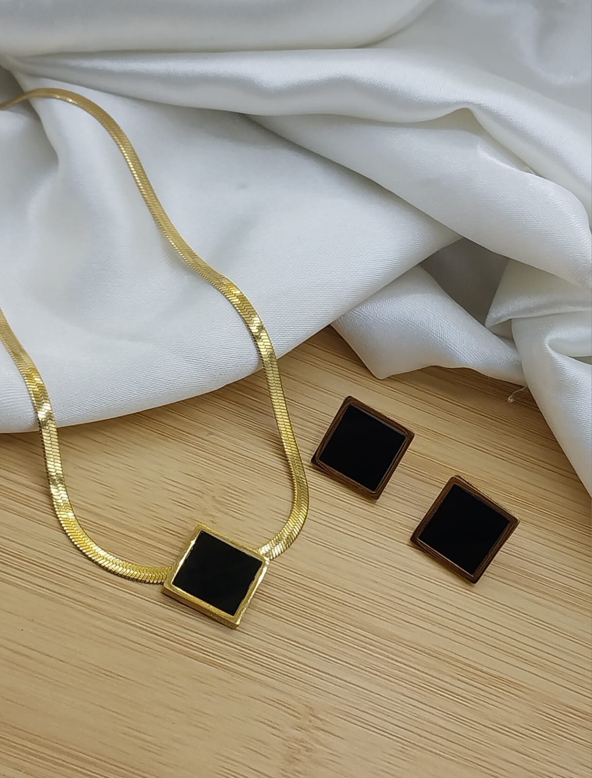 Stainless Steel Locket Set