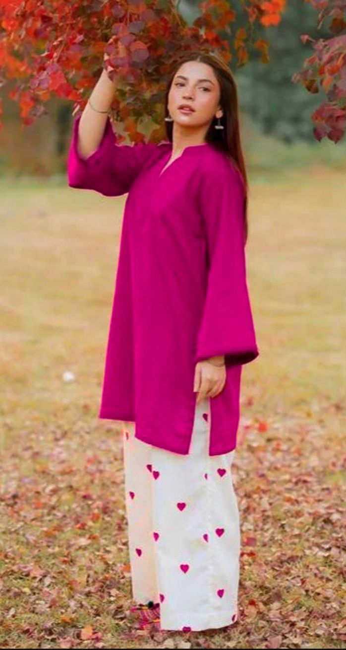 Elegant Lace Border Shirt with Heart Contrast Embroidery Flapper 2 Pcs