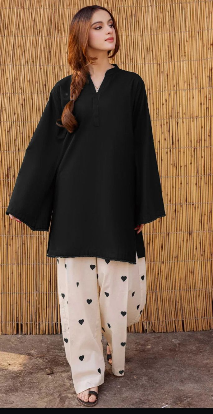 Elegant Lace Border Shirt with Heart Contrast Embroidery Flapper 2 Pcs