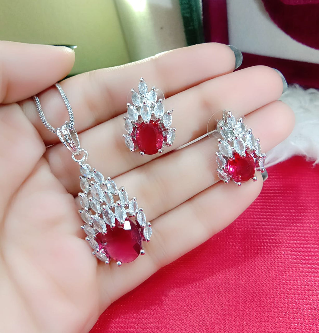 Indian American Diamond Zarkon Pandent Set