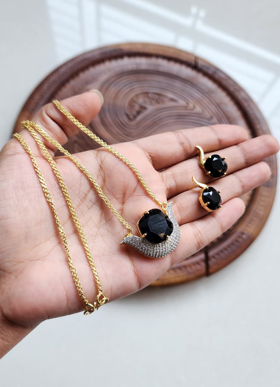 Indian American Diamond Pendent Set