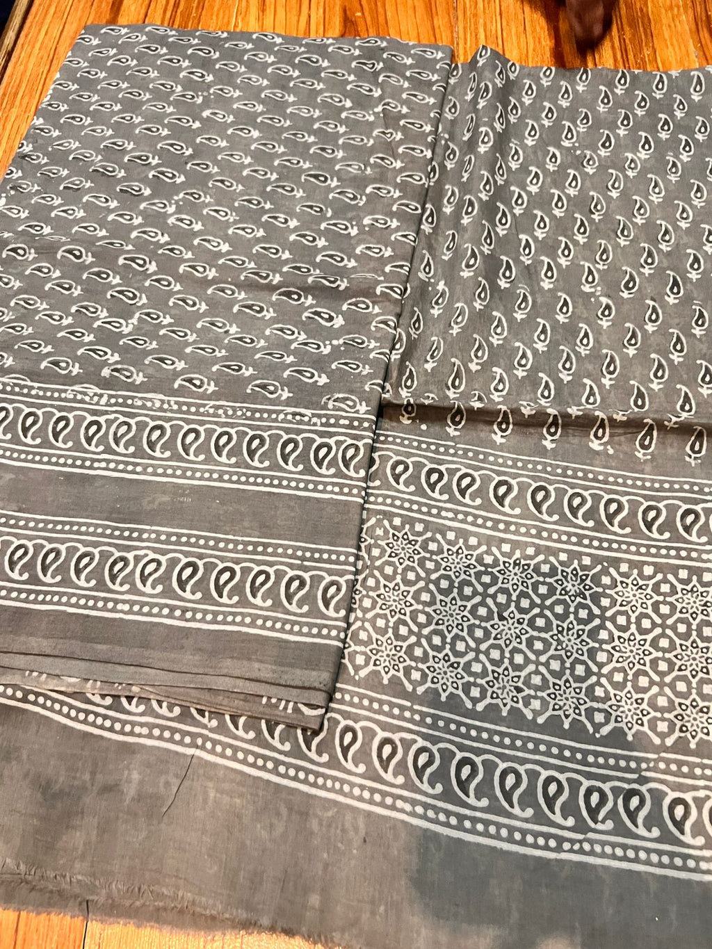 Lawn Ajrak 2 Pcs Suit