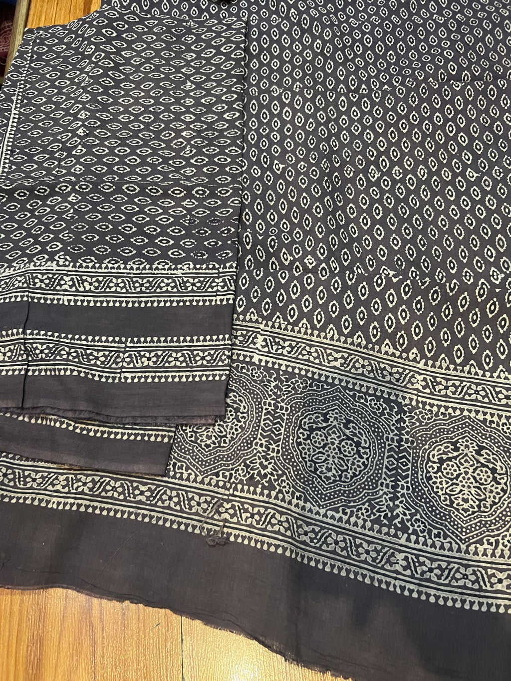 Lawn Ajrak 2 Pcs Suit