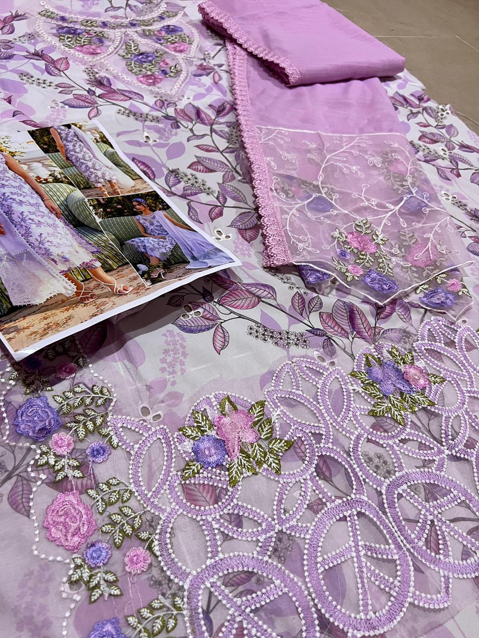 PARESHAY  FABRIC  SWISS LAWN DIGITAL PRINTED