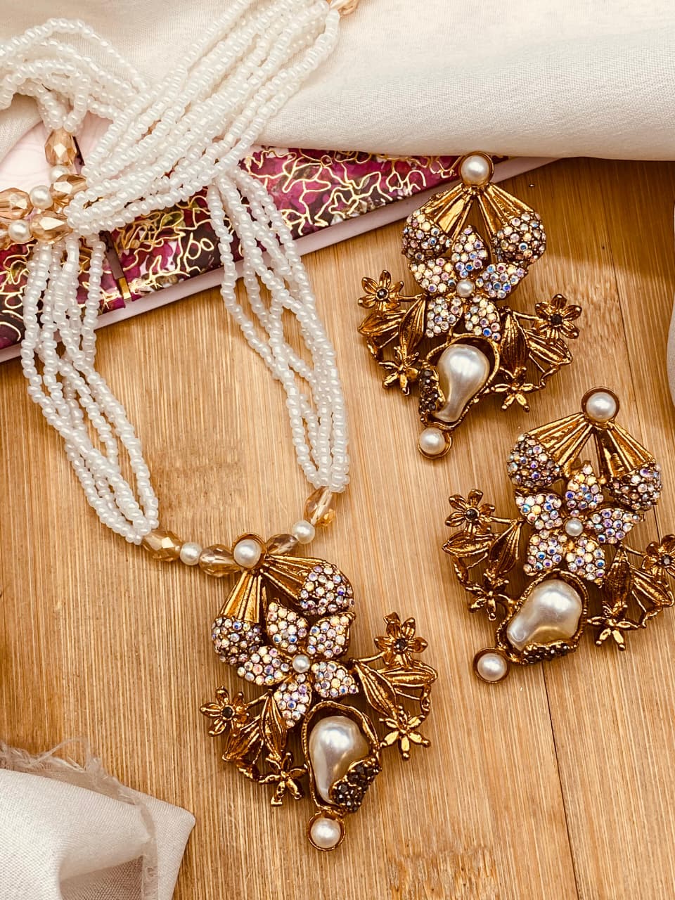 Beautiful  Locket Set