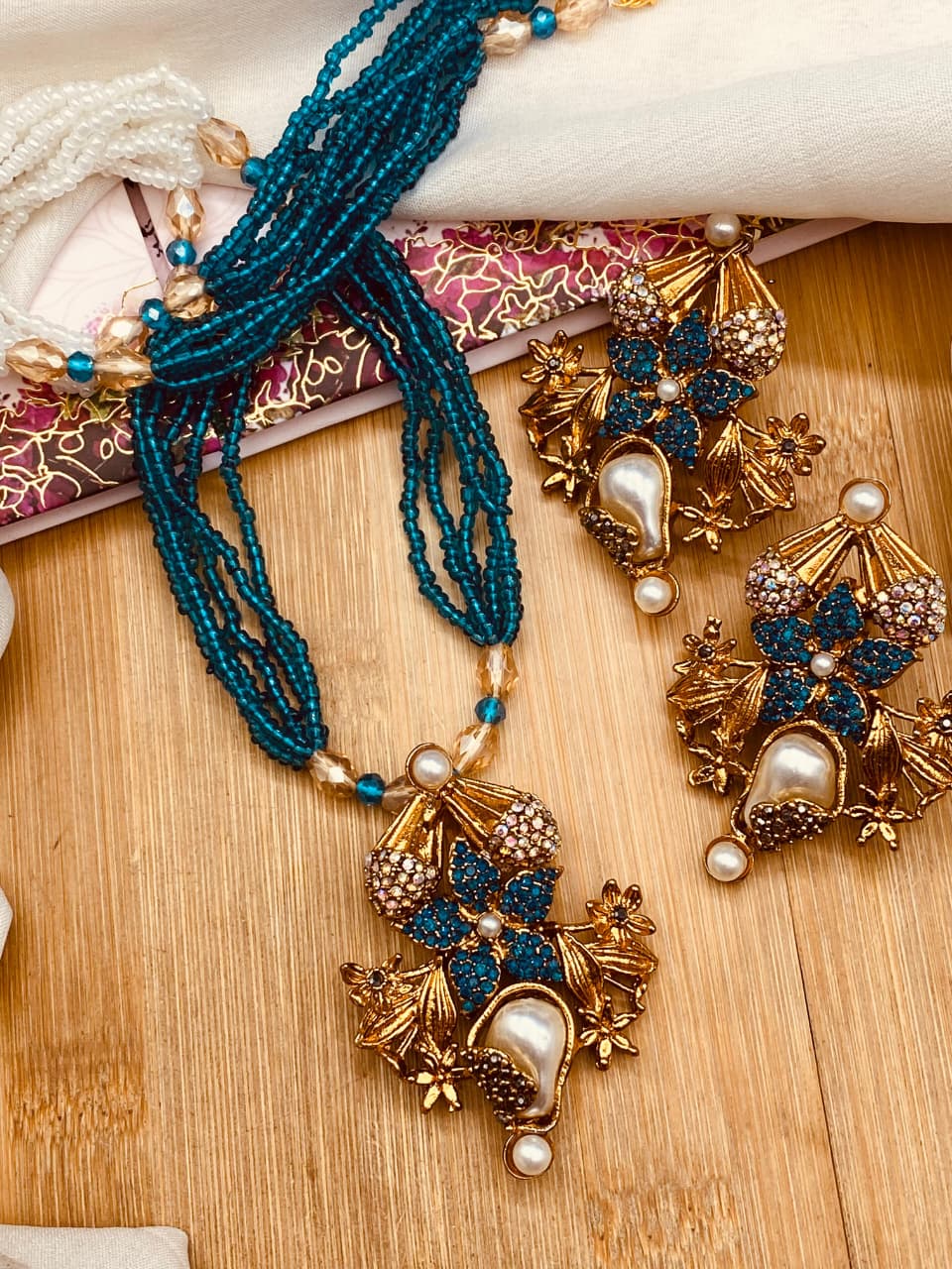 Beautiful  Locket Set