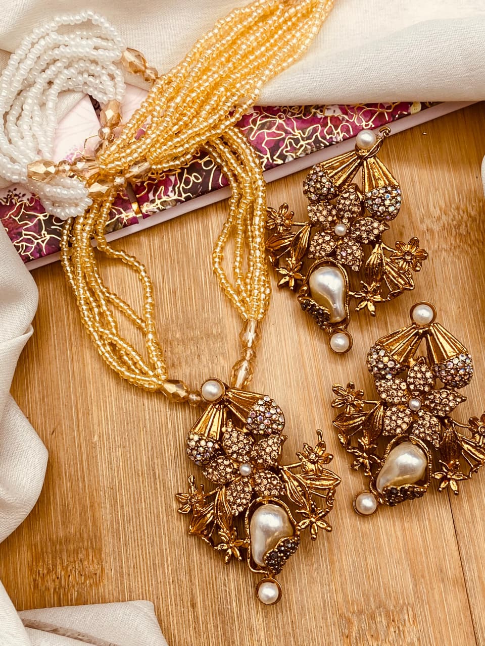 Beautiful  Locket Set