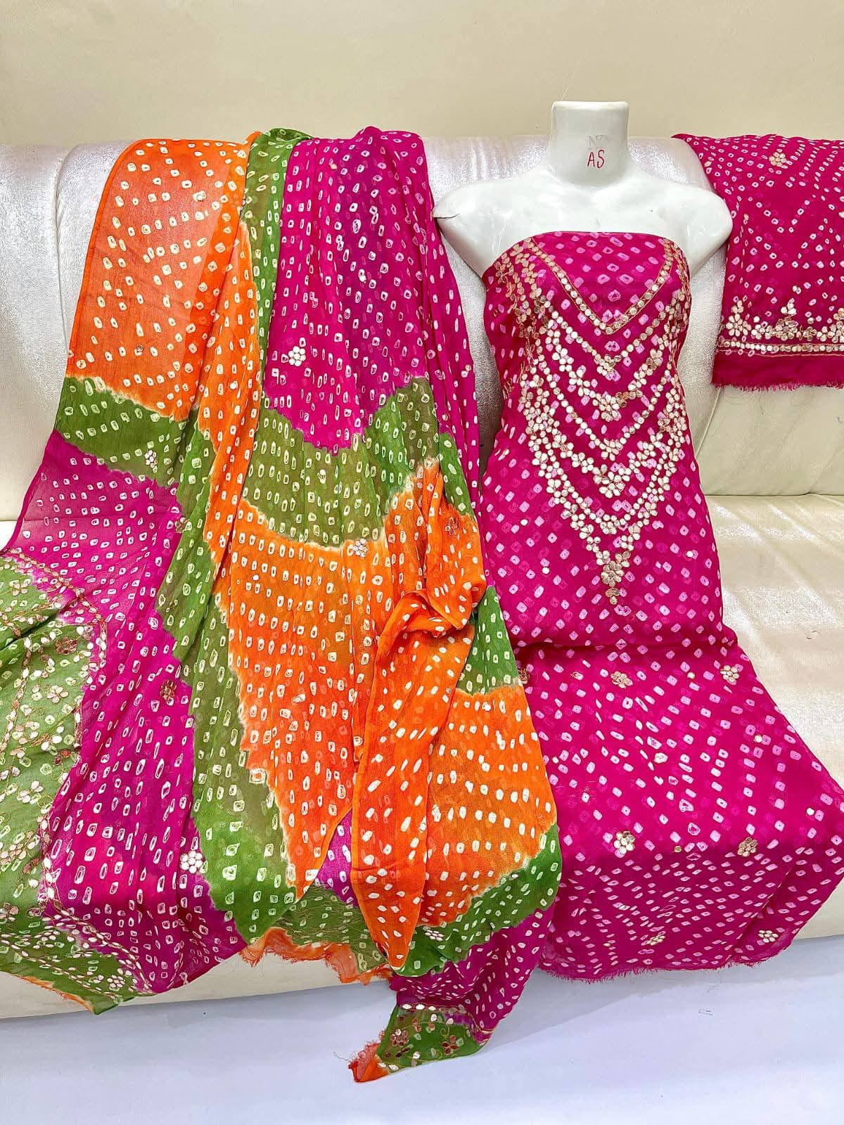 Hand MADE  Beautiful Press Gotta Har Suits