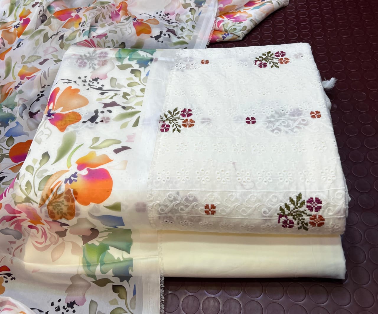 New Chikan Kari 3 Pcs Suit