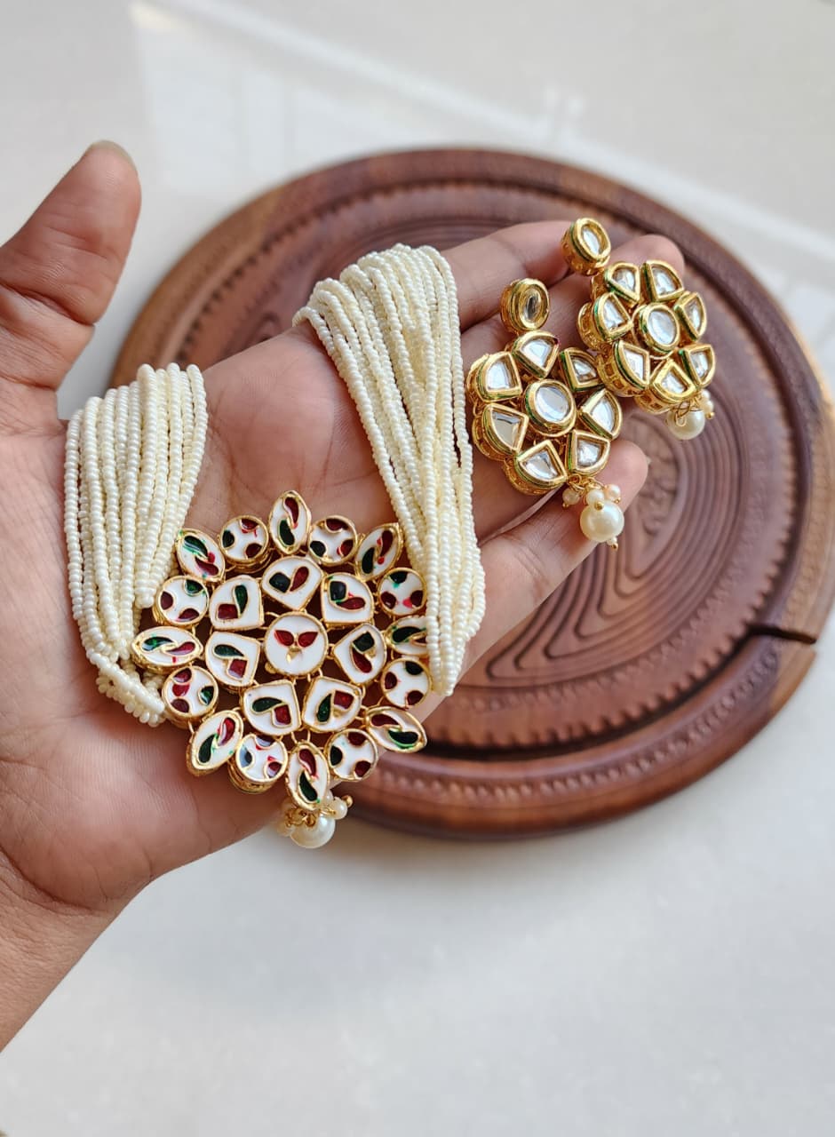 Indian Jaipuri Jarao Kundan Back Done With Meenakari Chokkar Set
