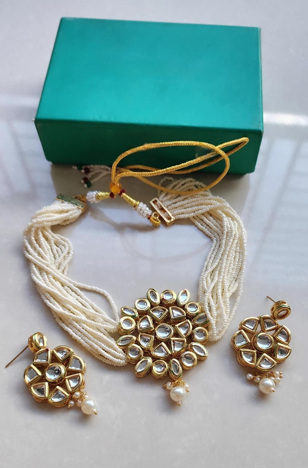 Indian Jaipuri Jarao Kundan Back Done With Meenakari Chokkar Set