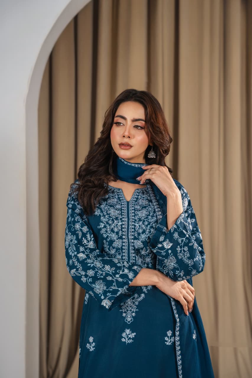 Ready To Wear Fari Embroidered 3 Pcs (Farshi)