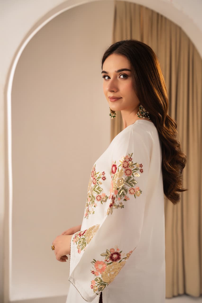 ALAYA EMBROIDERED 2 Pcs