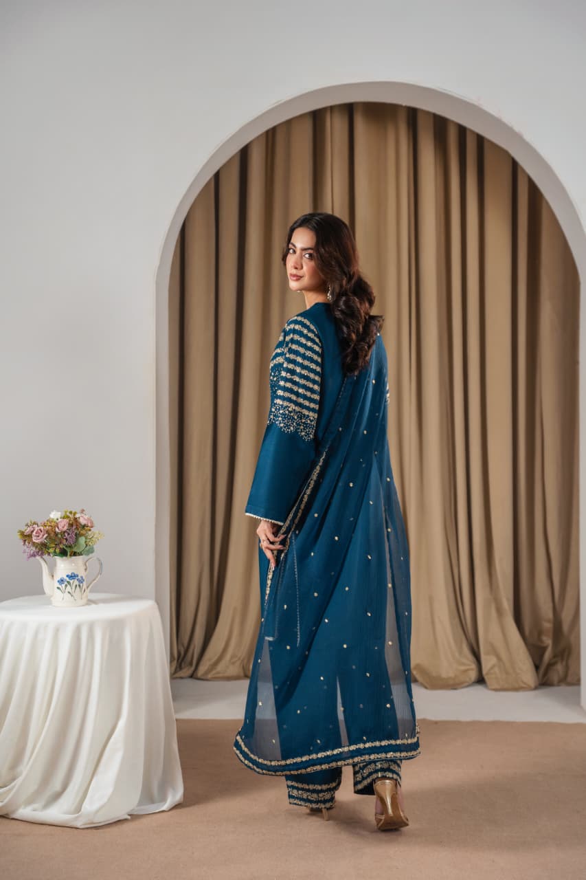 ZINC PEACOCK EMBROIDERED 3 PCS