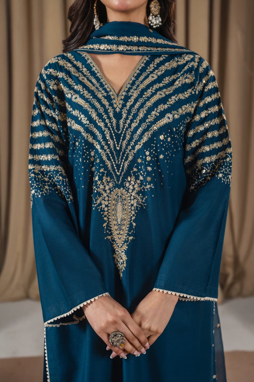 ZINC PEACOCK EMBROIDERED 3 PCS