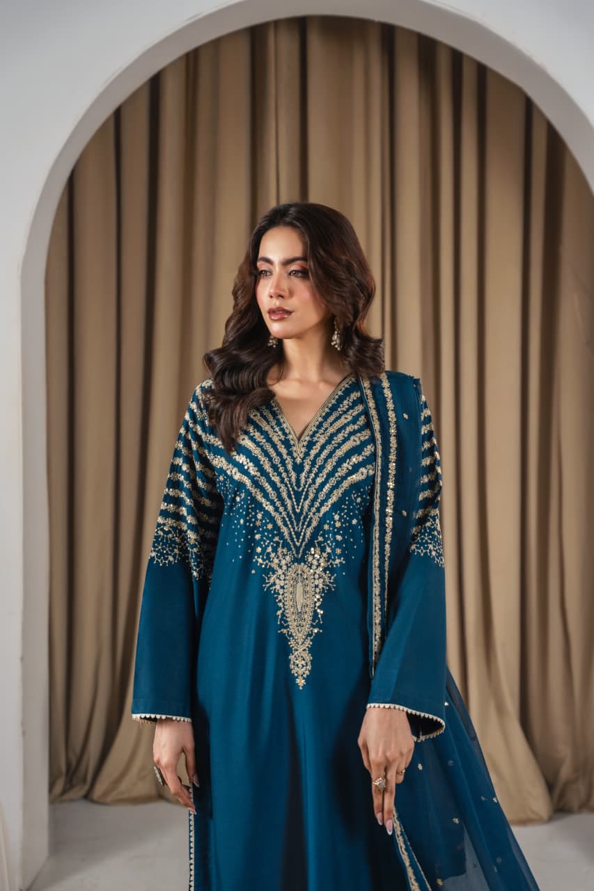 ZINC PEACOCK EMBROIDERED 3 PCS