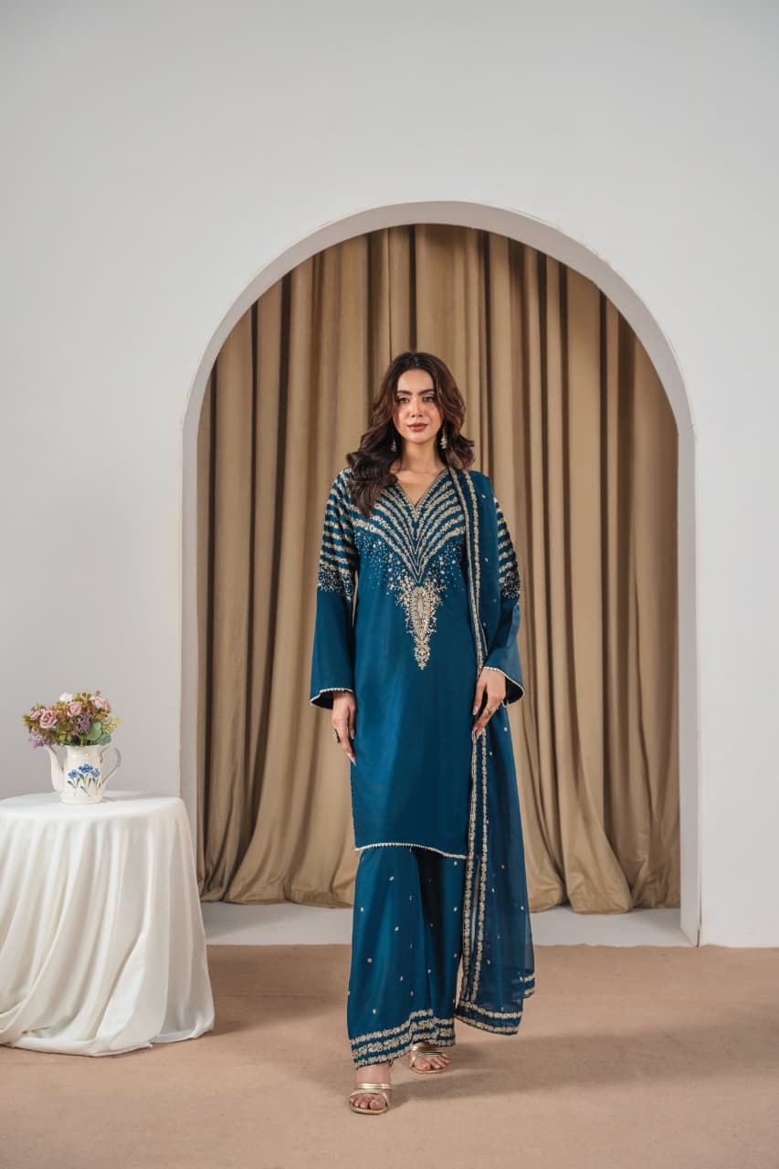 ZINC PEACOCK EMBROIDERED 3 PCS
