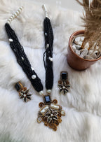 Handmade Stone With Mother Pearl Pandent Maala Set