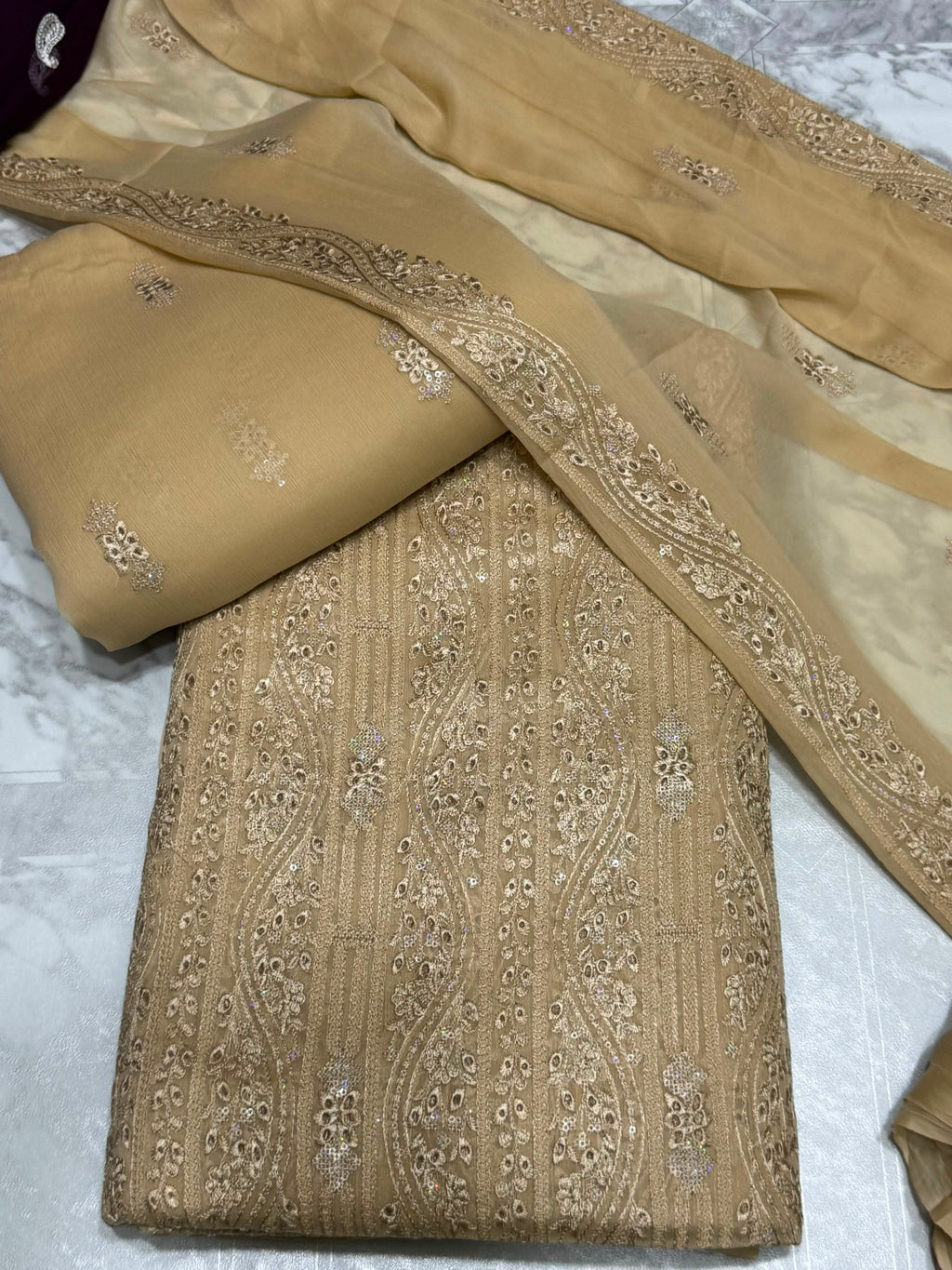 Trendy Chiffon Outfit Featuring Fine Sequins Detailing