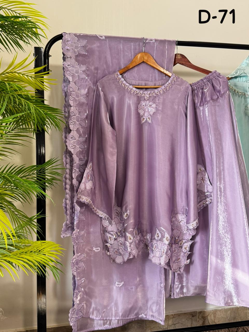Ready To Wear  Sheesha Silk Luxury Pret  3 PCS STITCHED