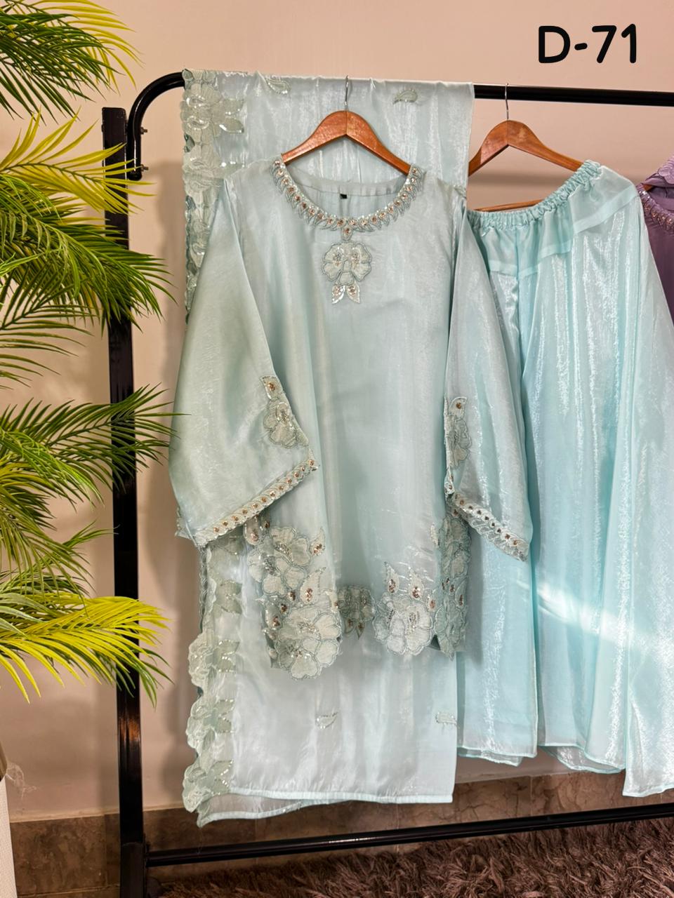 Ready To Wear  Sheesha Silk Luxury Pret  3 PCS STITCHED