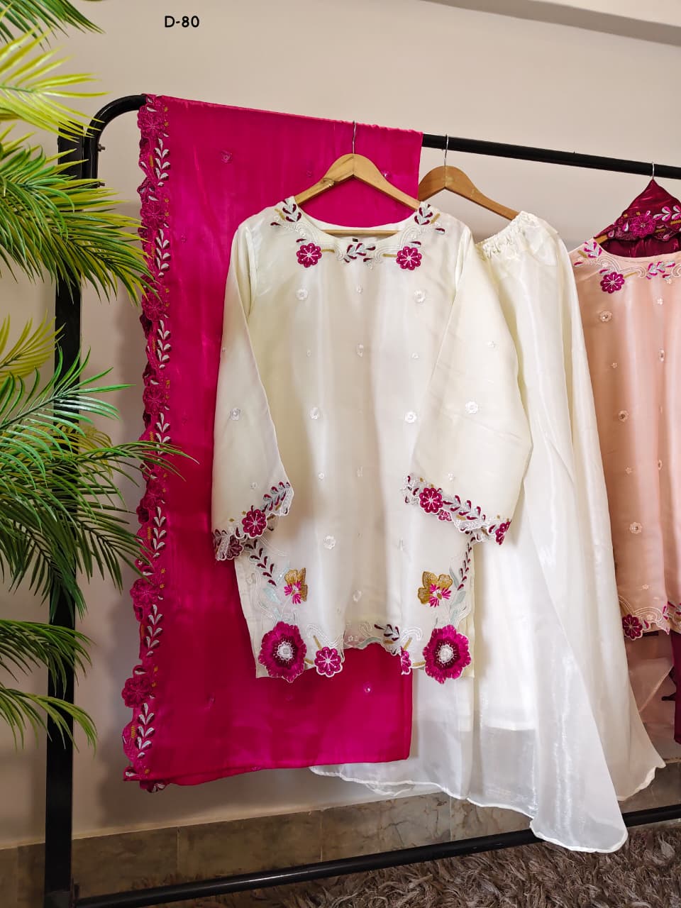 Ready To Wear  Sheesha Silk Luxury Pret  3 PCS STITCHED