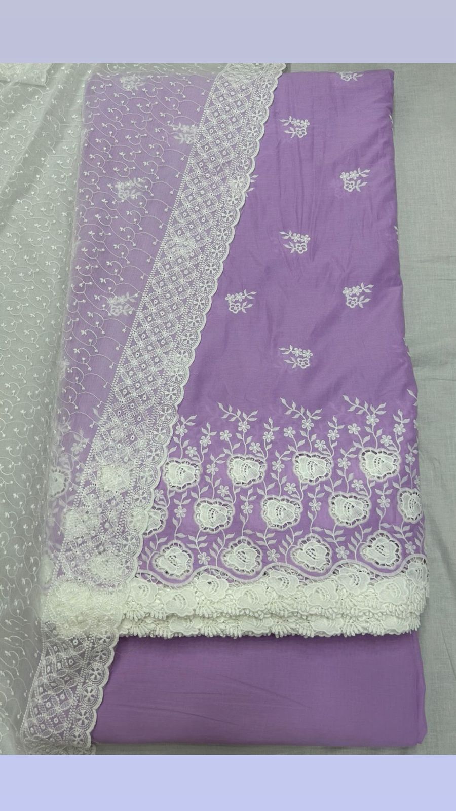 Chicken Kari Cutwork Pure Cotton Lawn 3 Pcs Suits
