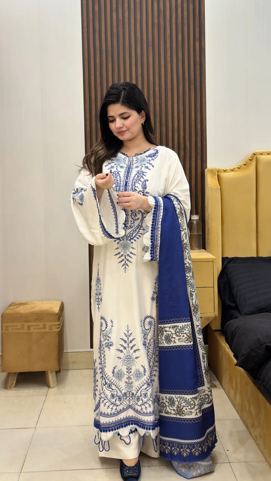 FANA EMBROIDERED 3PC (SHAWL)