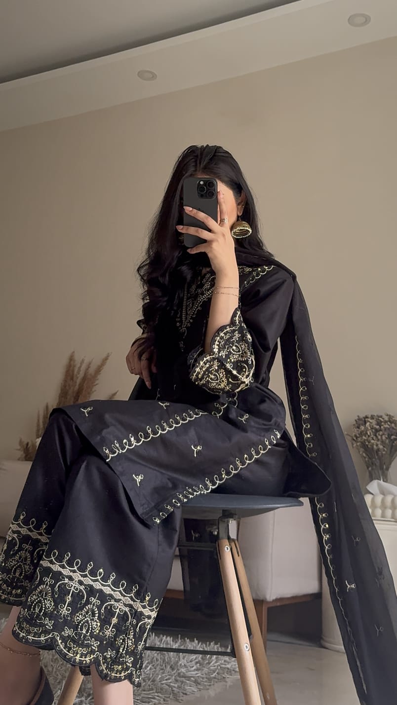 Bareen Luxury Embroidered 3PC Suit (Plazo & Dupatta Edition)
